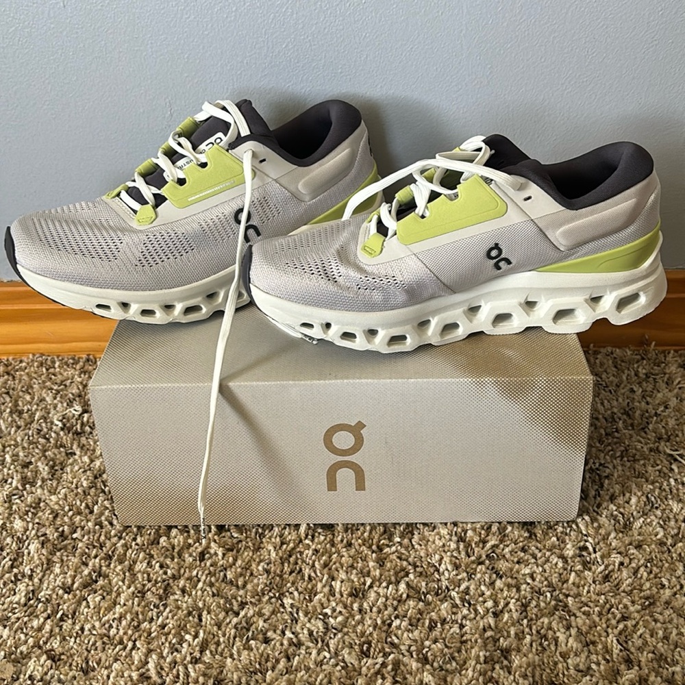 ON CloudStratus 3 in Pearl Ivory